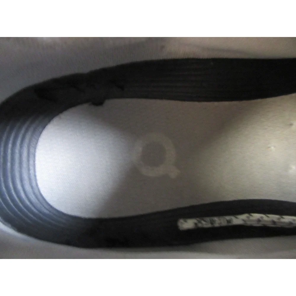 On Cloudnova Shoes Womens Size 8.5 Black White CloudTec Swiss Running Sneakers